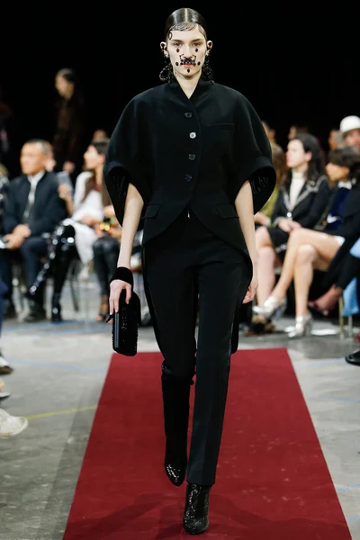 Look 47